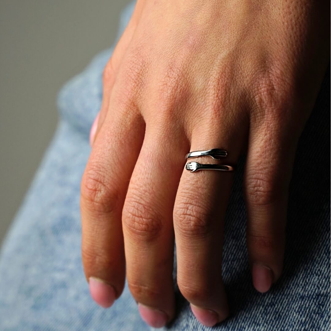 Hug Ring(Buy 2 Free Shipping Now)